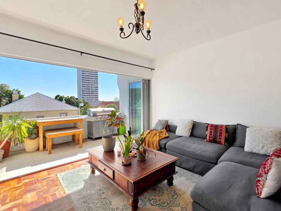 2 Bedroom Property for Sale in Oranjezicht Western Cape